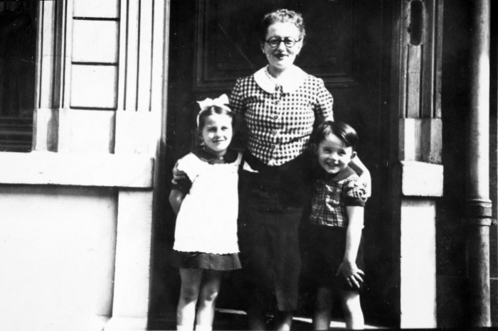 Lili Keller-Rosenberg mit ihrer Mutter und ihrem Bruder Robert in Roubaix, 1938